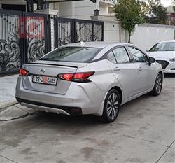 نيسان فيرسا